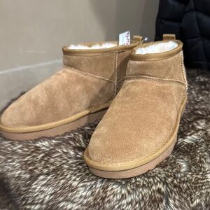 Tan Suede Ankle Boots-Faux Sherpa lining sz 8 new